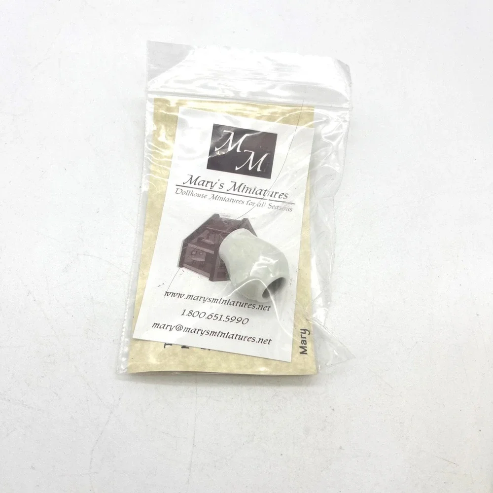 Mary's Miniatures Dollhouse White Ceramic Tapered Vase Accessory 1:12‎ Scale